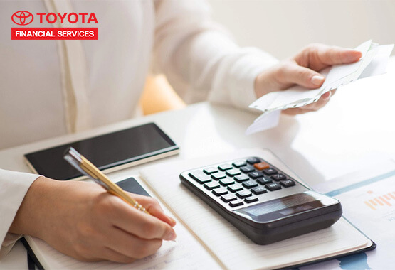 Hướng dẫn cân đối chi tiêu mua xe Toyota trả góp hiệu quả